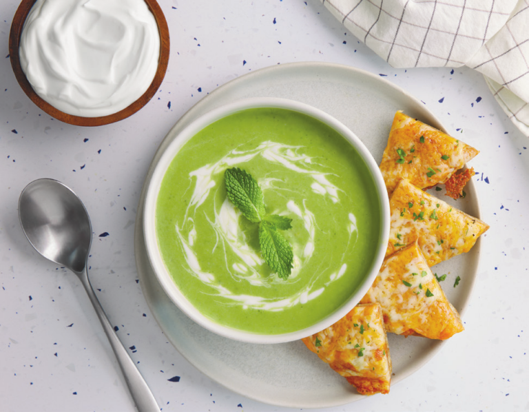 Spring soup with cheesy pitas